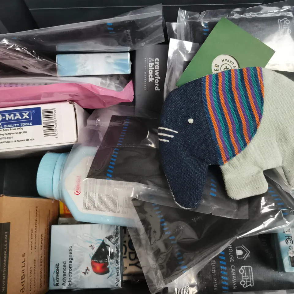 APPROXIMATELY 10 ASSORTED HOUSEHOLD ITEMS TO INCLUDE SNOW REMOVAL DEVICE, PIPE DREDGING MAINTENANCE AGENT, ETC