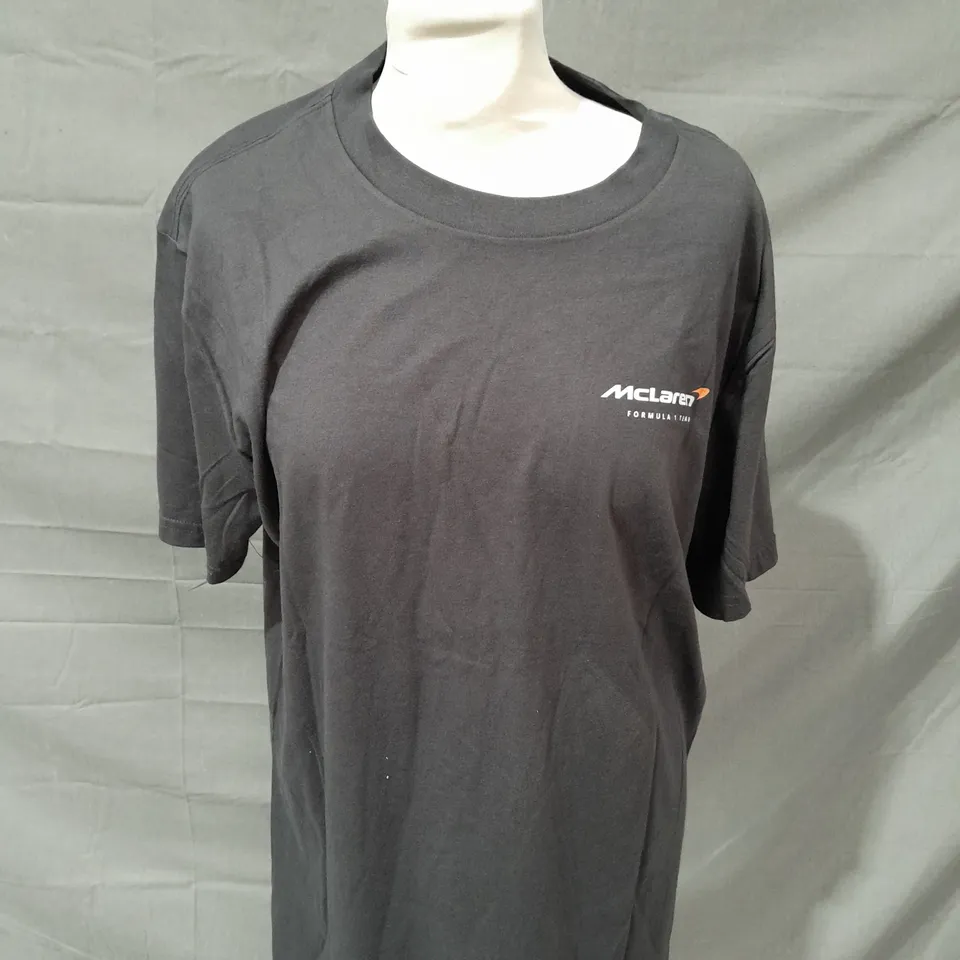 HOLLISTER MCLAREN FORMULA 1 TEAM BLACK T-SHIRT - MEDIUM