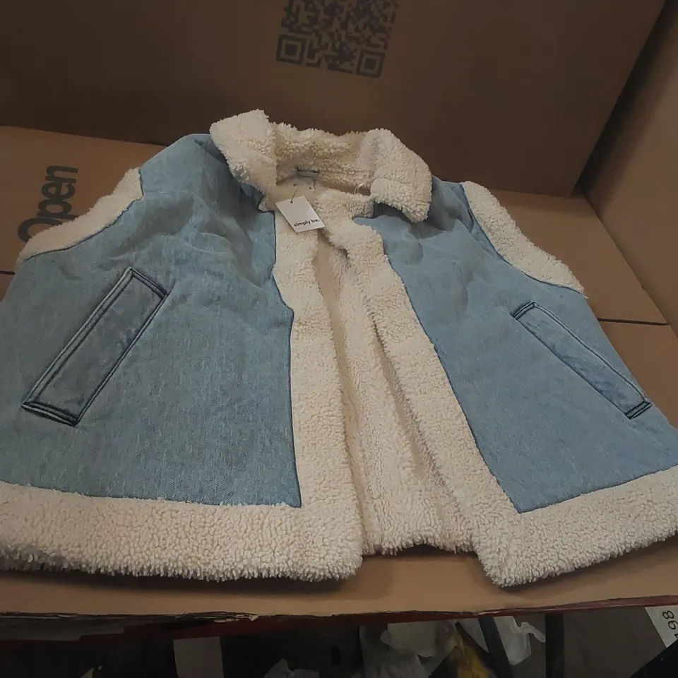 BOX CONTAINING APPROXIMATELY 5x BRAND NEW SIMPLY BE LIGHT WASH DENIM GILETS - SIZE 24