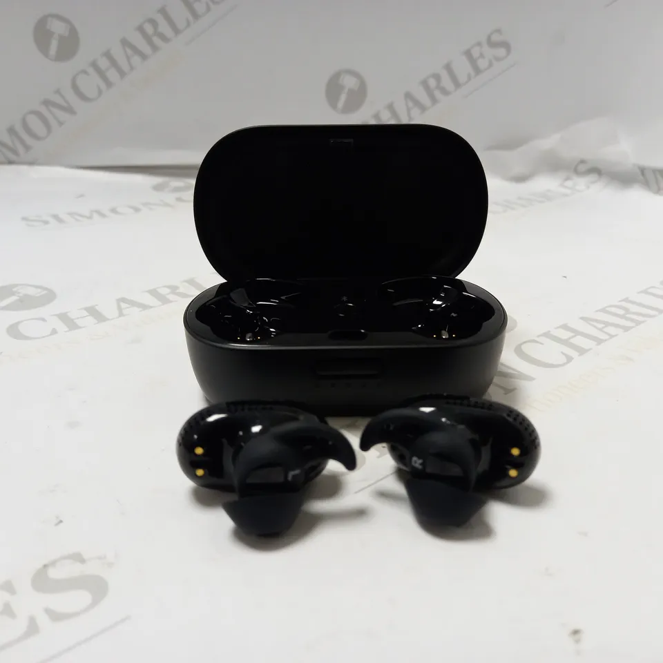 BOSE QUIETCOMFORT EARBUDS NOISE CANCELLING HEADPHONES