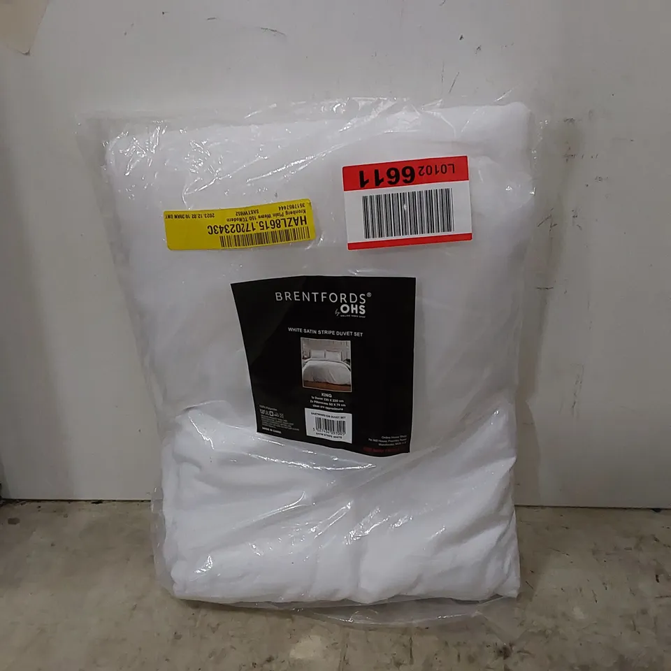 BAGGED KRONBERG PLAIN WEAVE 150 TC MODERN DUVET SET // SIZE: KING 