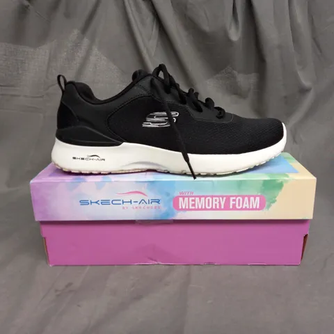 SKECHERS SKECH AIR TRAINERS IN BLACK SIZE 8