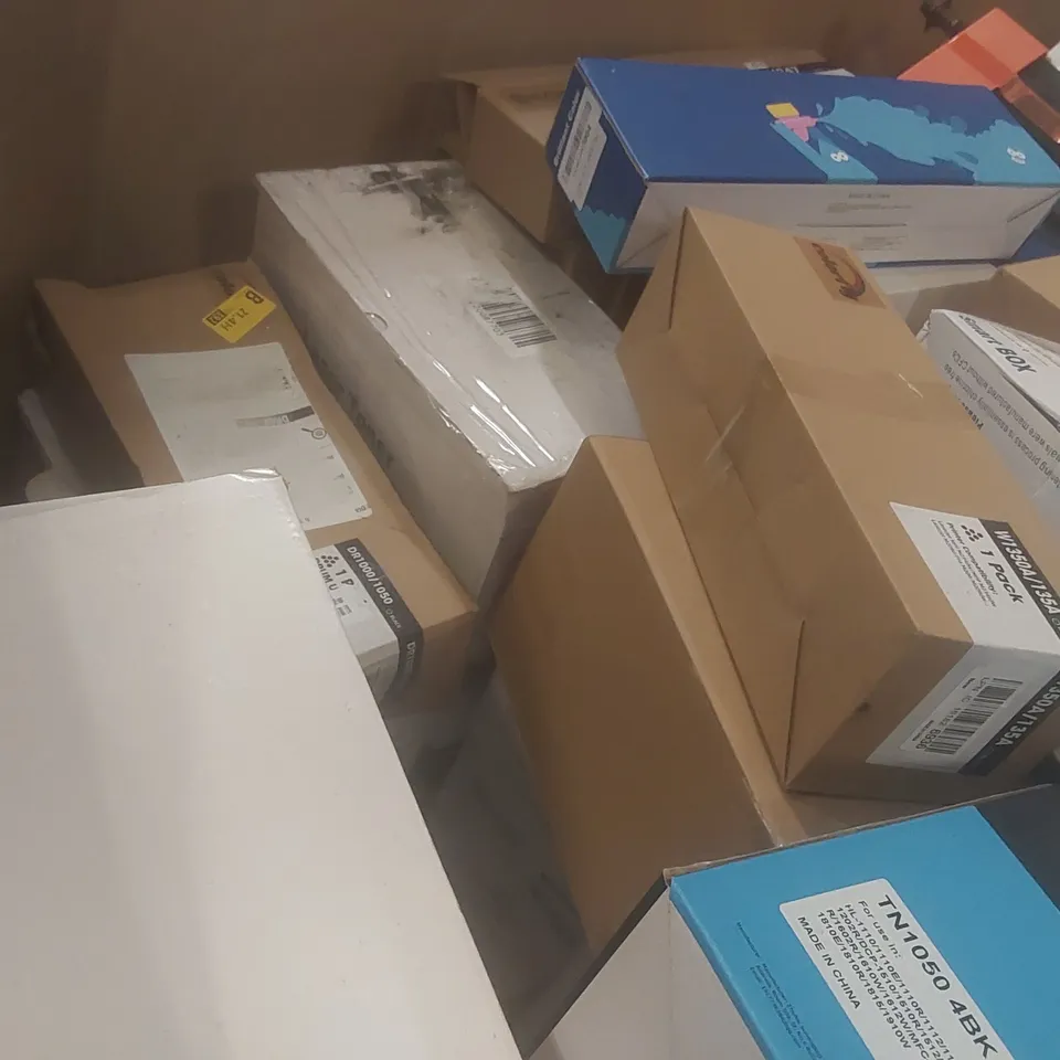 PALLET CONTAINING A LARGE QUANTITY OF ASSORTED PRINTER CARTRIDGES