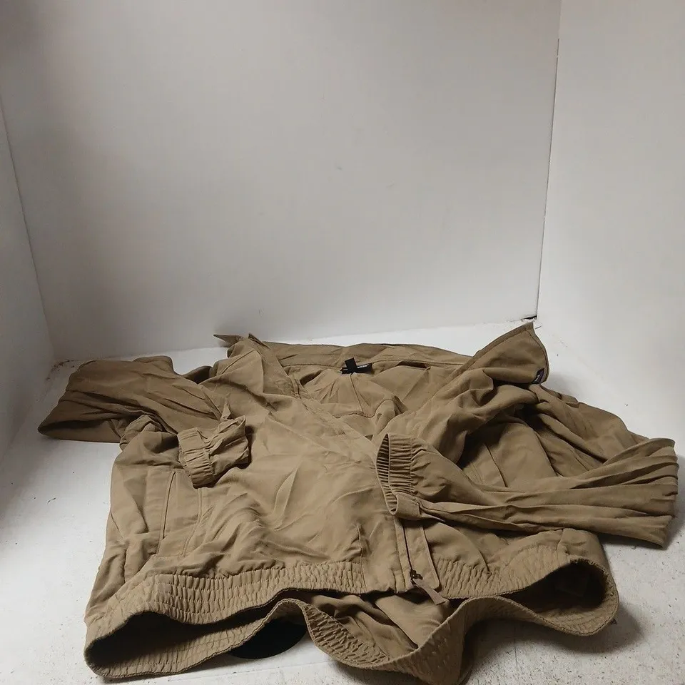 PATAGONIA JACKET – TAN, XL 