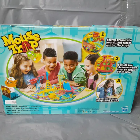 BOXED MOUSE TRAP GAME FROM HASBRO GAMING 6+