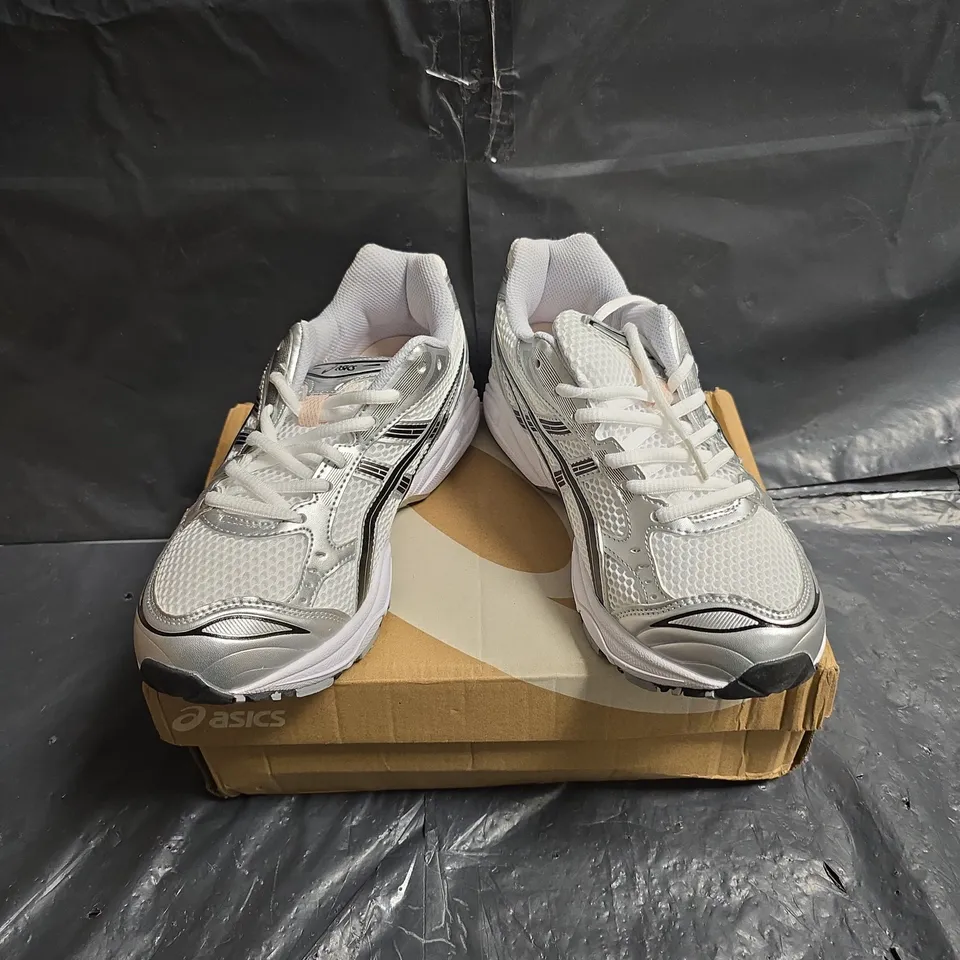 ASICS GEL-KAYANO 14 RUNNING SHOES – WHITE/GRAPHITE GREY – UK 6 – BOXED