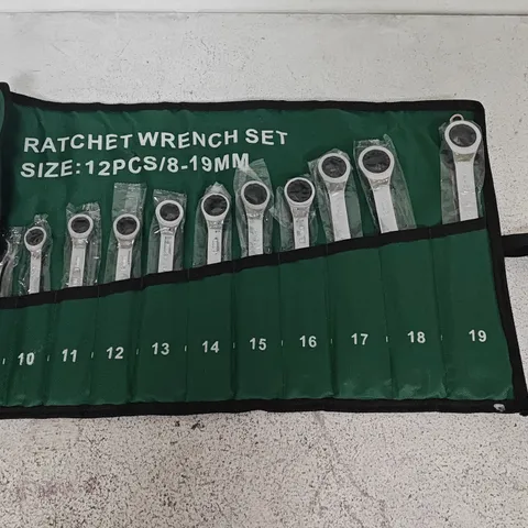 RATCHET WRENCH SET – 12PC, 8–19MM IN GREEN ROLL-UP POUCH