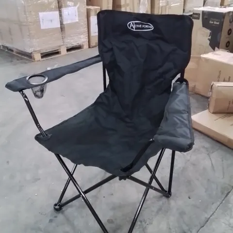 BAGGED CAMPING CHAIR