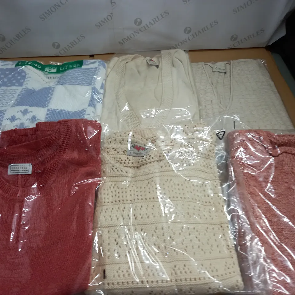 LOT OF APPROXIMATELY 23 ASSORTED AS NEW CLOTHING ITEMS - VARIOUS SIZES