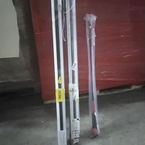 PALLET OF ASSORTED HOUSEHOLD GOODS AND PRODUCTS TO INCLUDE; BLINDS, AIR CONDITIONER, PUZZLE ACCESSORIES, BOXED FURNITURE ETC