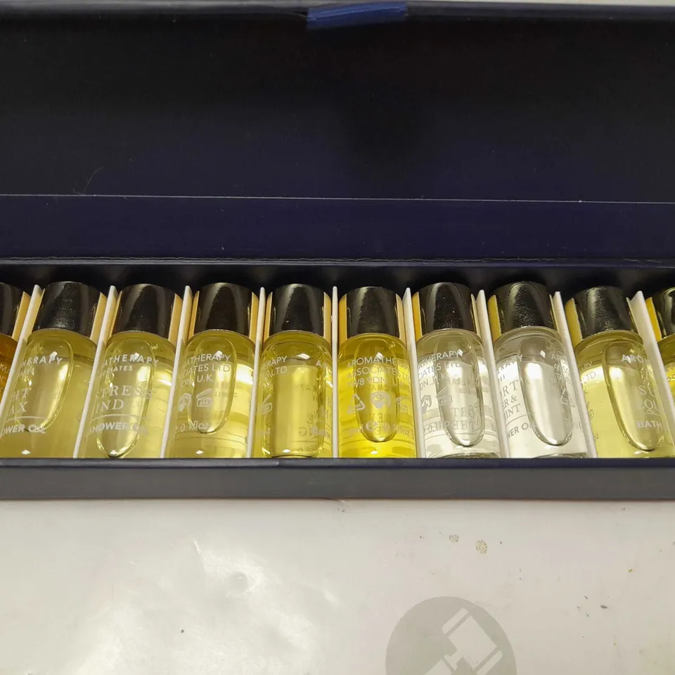 AROMATHERAPY ASSOCIATES DISCOVERY WELLBEING MINIATURE COLLECTION