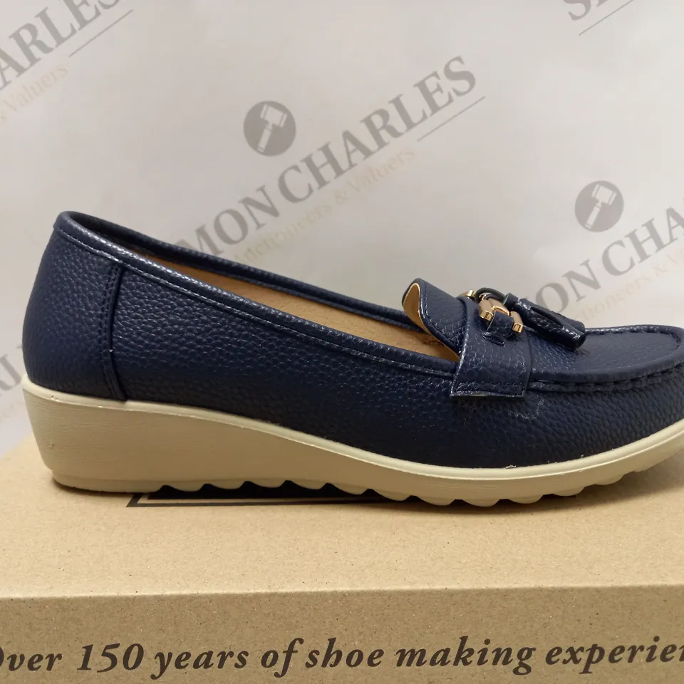 BOXED CUSHION WALK LOAFERS, NAVY - SIZE 7