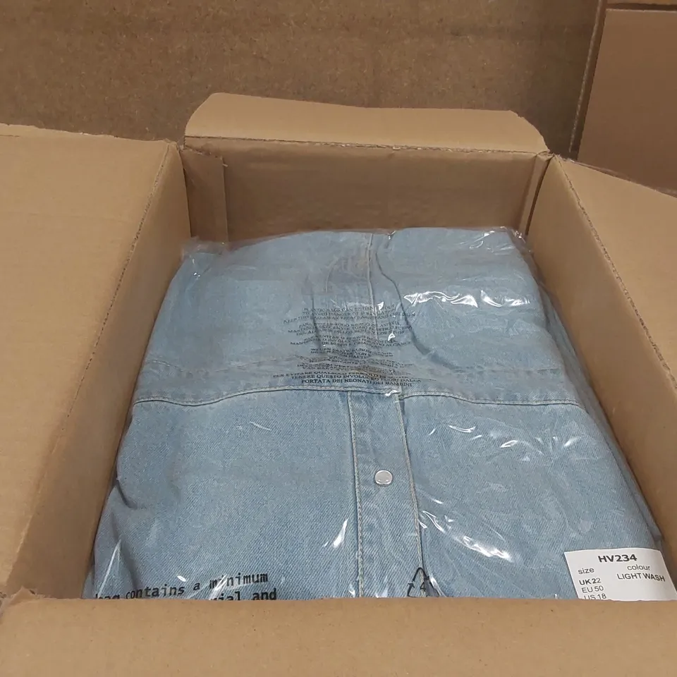 BOX CONTAINING APPROXIMATELY 9x BRAND NEW JD WILLIAMS LIGHT WASH DENIM SHIRT DRESSES - SIZE 22
