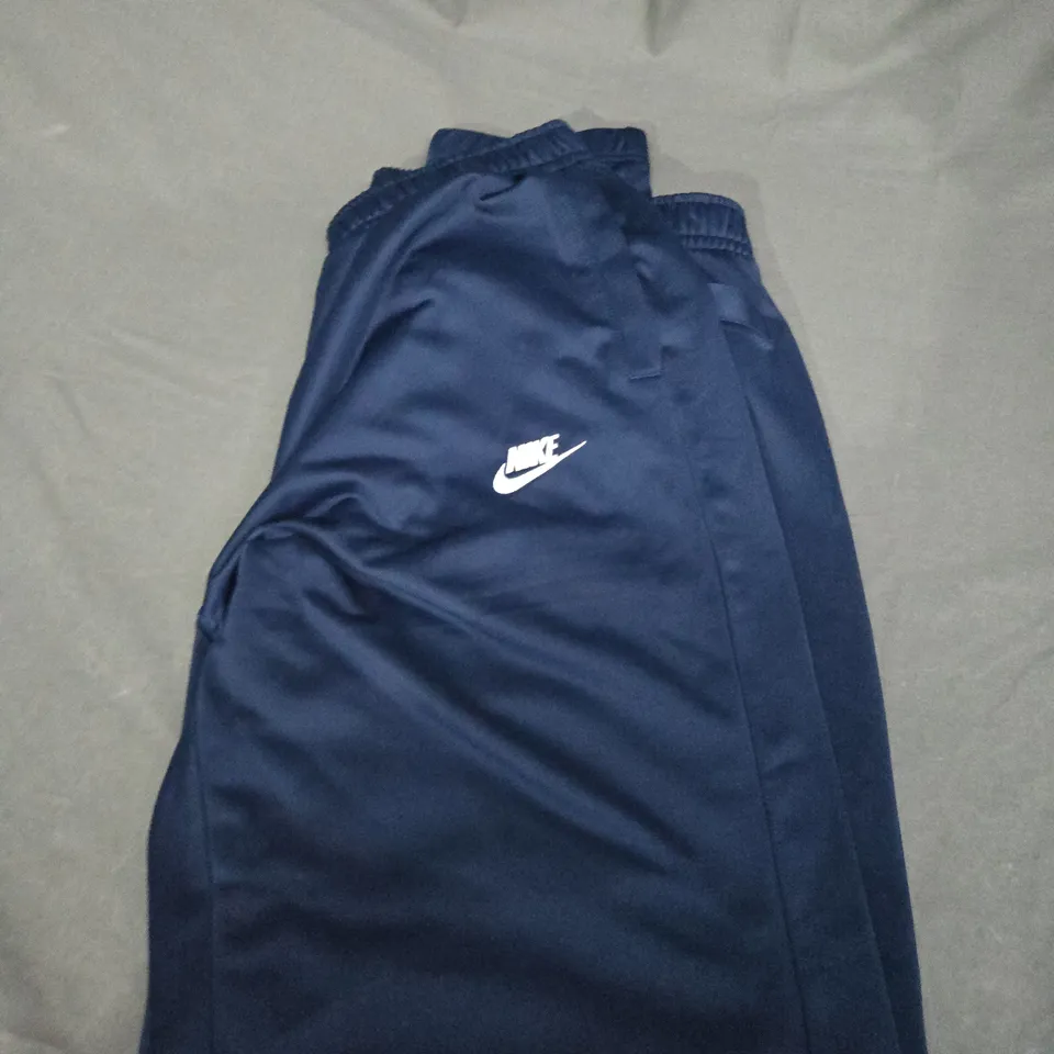 NIKE LOGO CASUAL TRACKSUIT BOTTOMS SIZE L