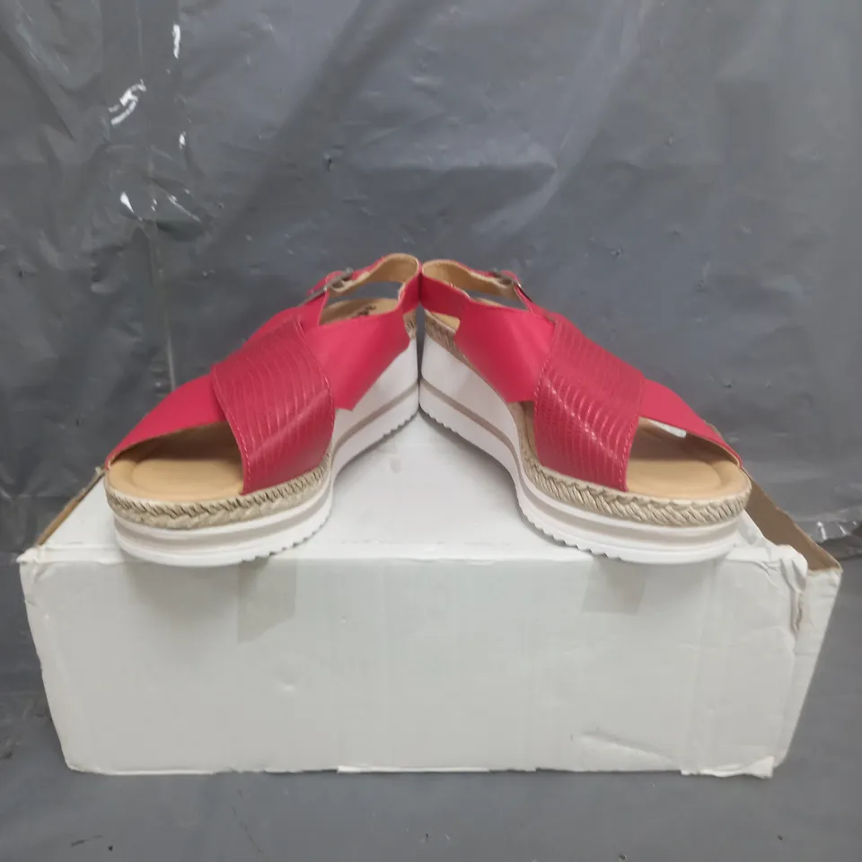 ADESSO CROSS WEDGE SANDALS RED SIZE 6