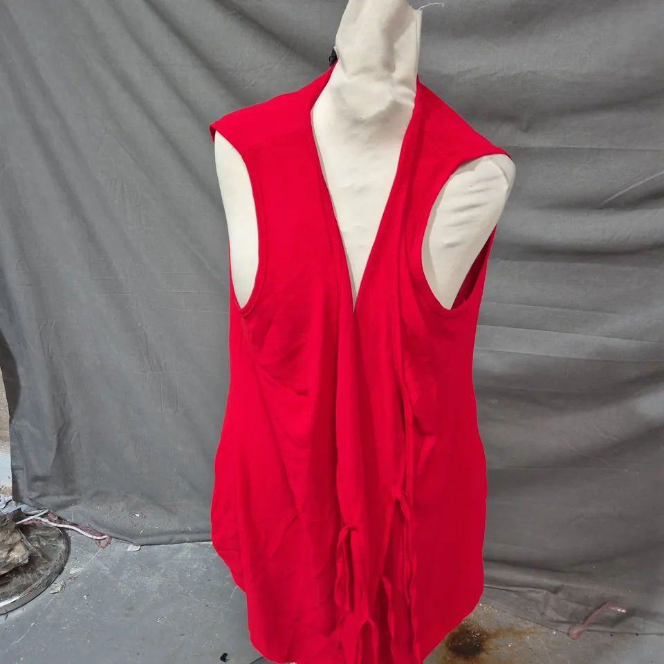 YOURS CLOTHING RED SLEEVELESS TUNIC VEST – UK 20 (EUR 48, US 16)