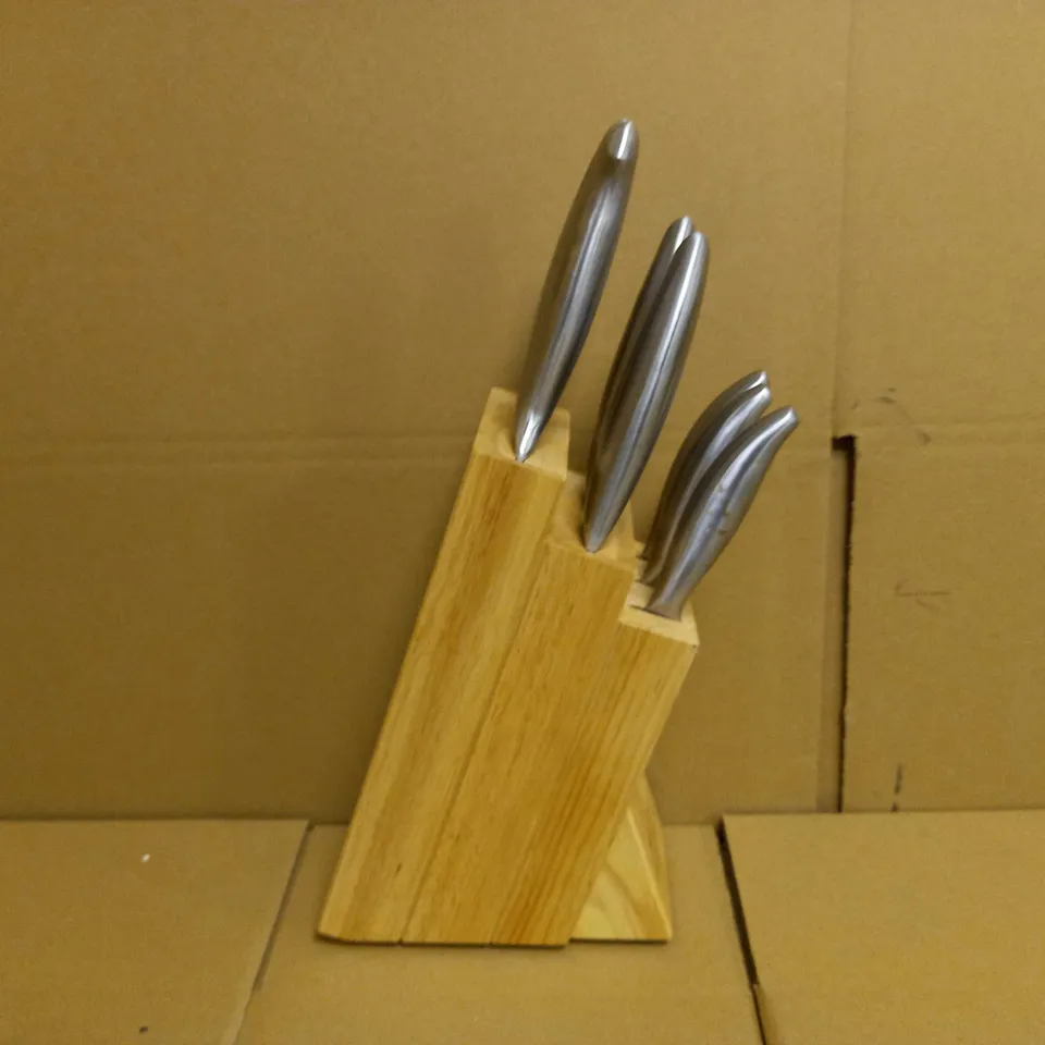 KITCHEN KNIVES SET WITH BLOCK
