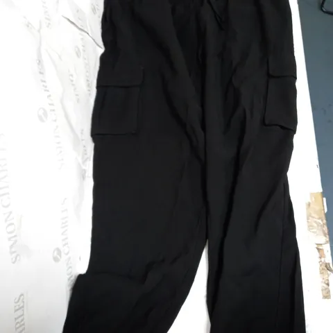 FIRETRAP CARGO TROUSERS IN BLACK - UK 16