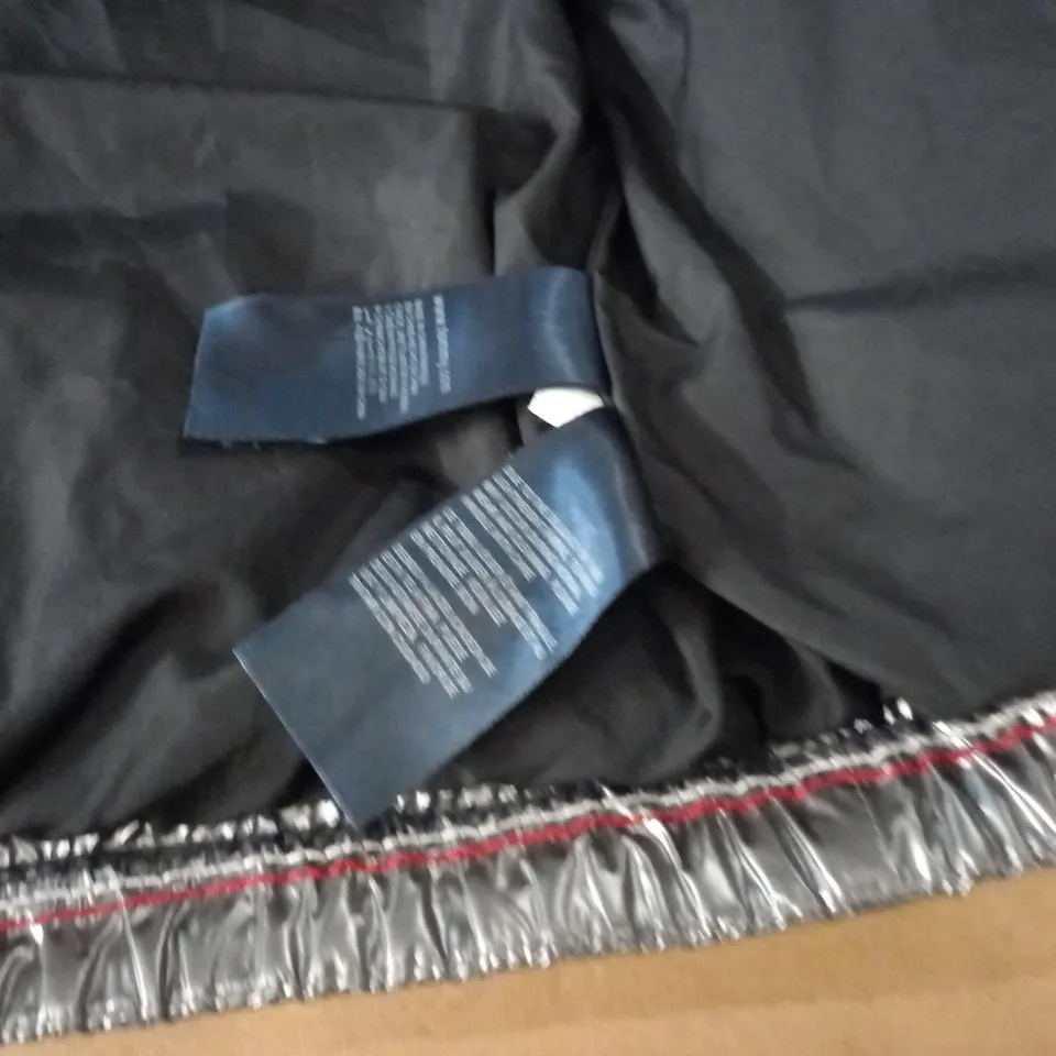 HILFIGER DENIM SILVER METALLIC PADDED COAT - M