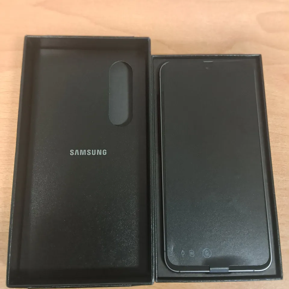 BOXED SAMSUNG GALAXY S24 8GB/128GB IN ONYX BLACK - SM-S921B