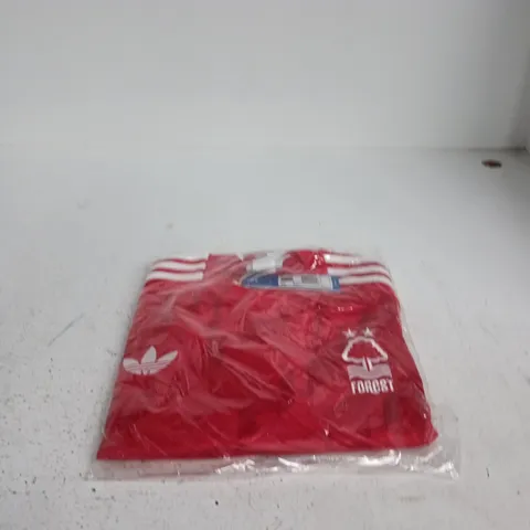 NOTTS FOREST FC FOOTBALL SHIRT , UK SIZE L