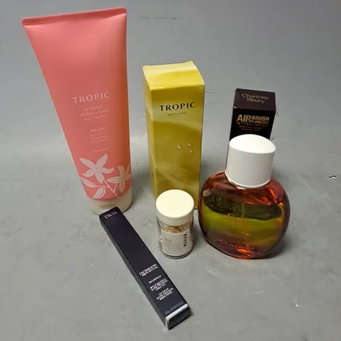 LOT OF APPROX 6 ASSORTED COSMETIC PRODUCTS TO INCLUDE - TROPIC BODY OIL - CHARLOTTE TILBURY SETTING SPRAY - REHAB DOSE 1.0 HAIR OIL - ETC