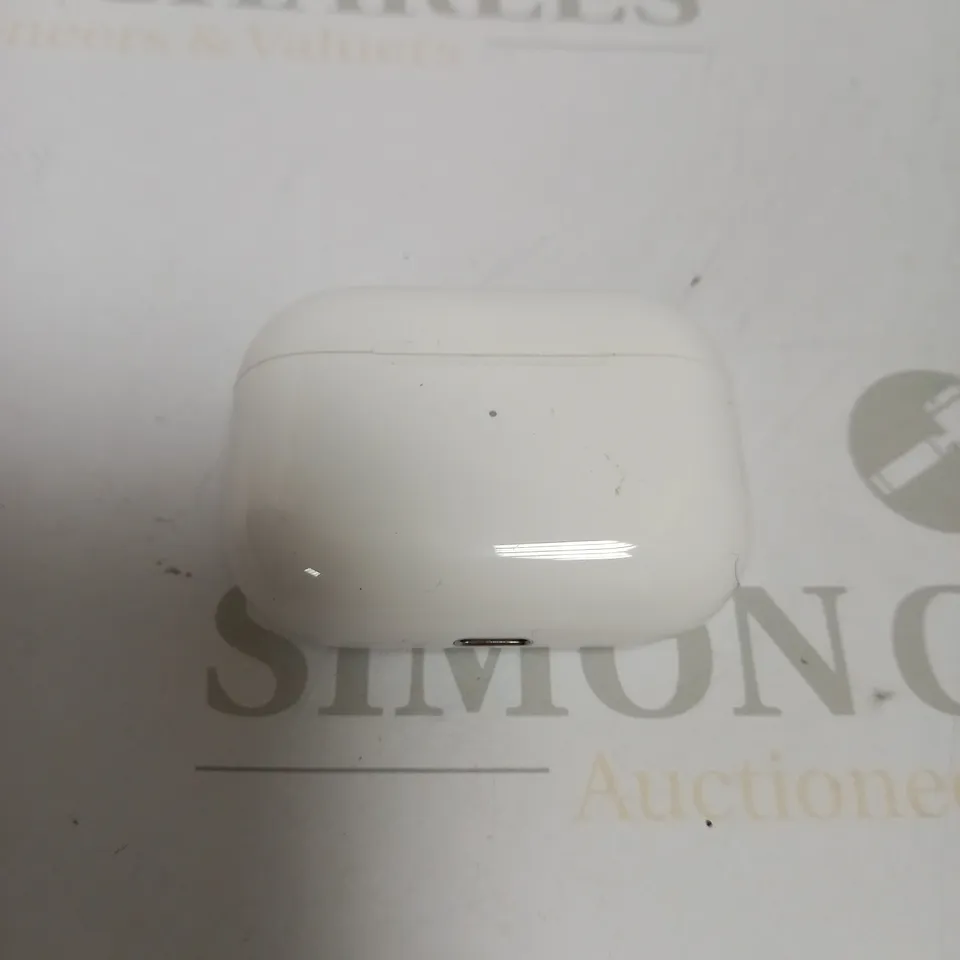APPLE AIRPODS (3RD GENERATION)