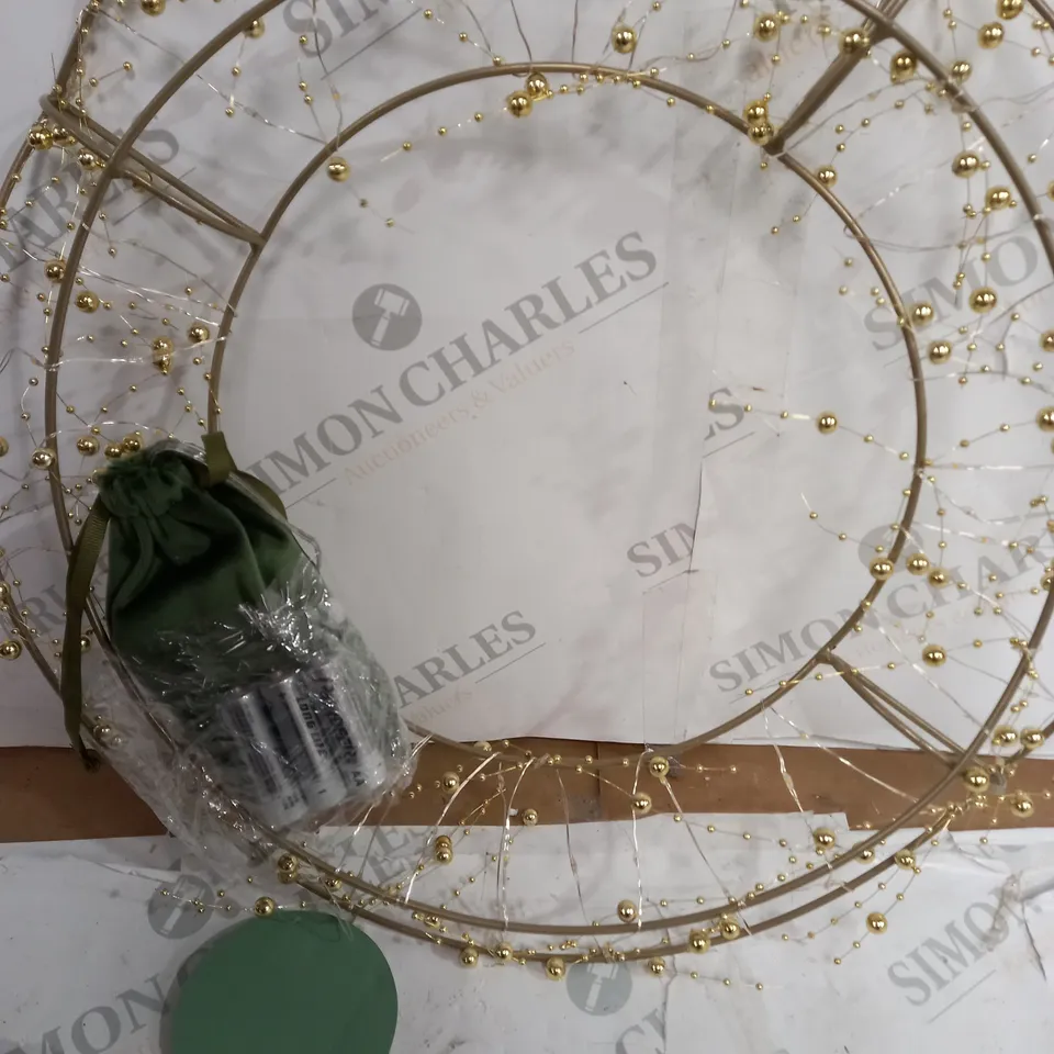 BOXED PRE-LIT GOLDEN DECORATION 