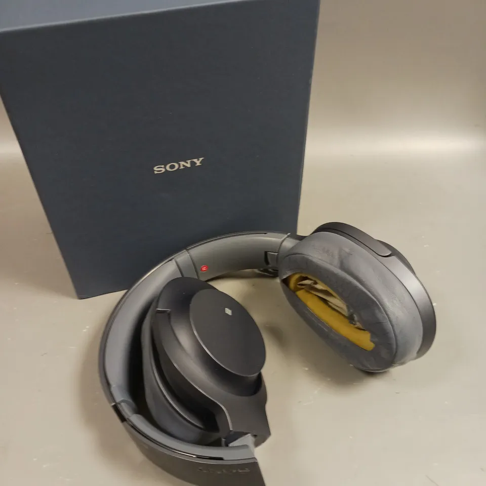 BOXED SONY H.EAR ON 2 WIRELESS HEADPHONES 
