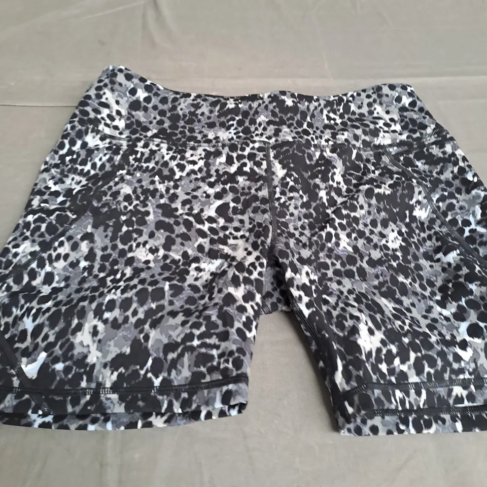 SWEATY BETTY POWER SHORTS SIZE XL