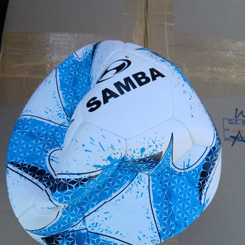 APPROXIMATELY 12 SAMBA INFINITI TRAINING BALLS SIZE 5