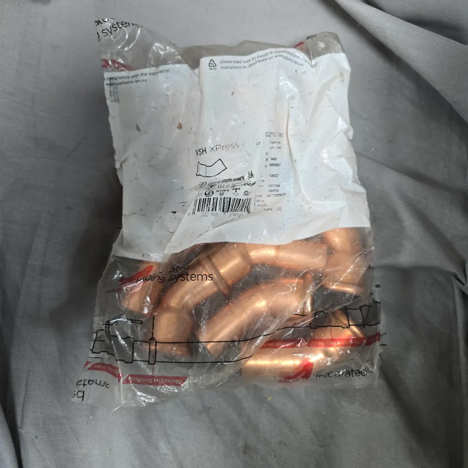 APPROXIMATELY 50 PEGLER VSH XPRESS COPPER STREET ELBOWS IN DIFFERENT SIZES