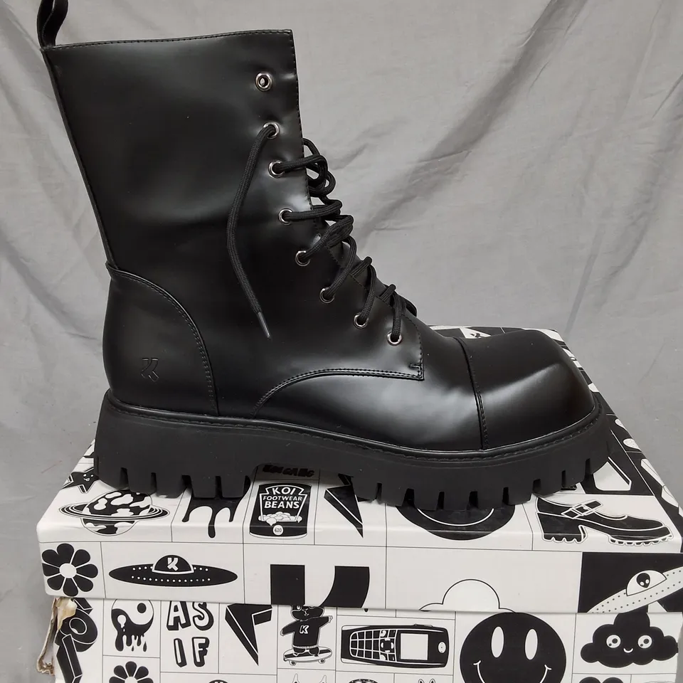 KOI GIMLI MENS BLACK SQUARE TOE LACE UP BOOTS - UK10