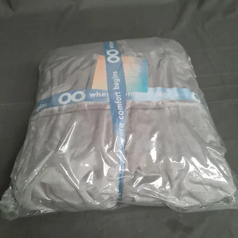 SEALED OODIE HOODED OVERSIZED BLANKET IN GREY