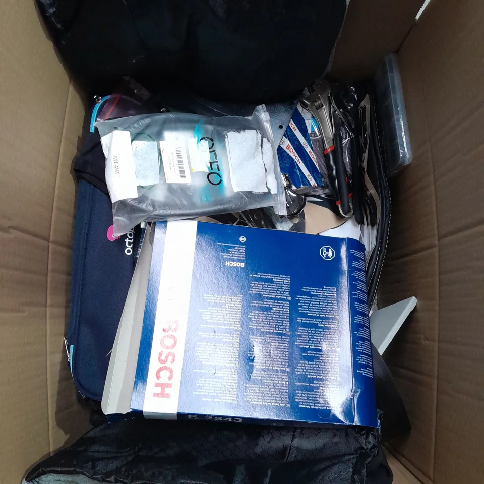 BOX OF ASSORTED CAR ITEMS TO INCLUDE HAND WARMERS - TOOLS AND BOLTS - AIR FILTERS / COLLECTION ONLY 