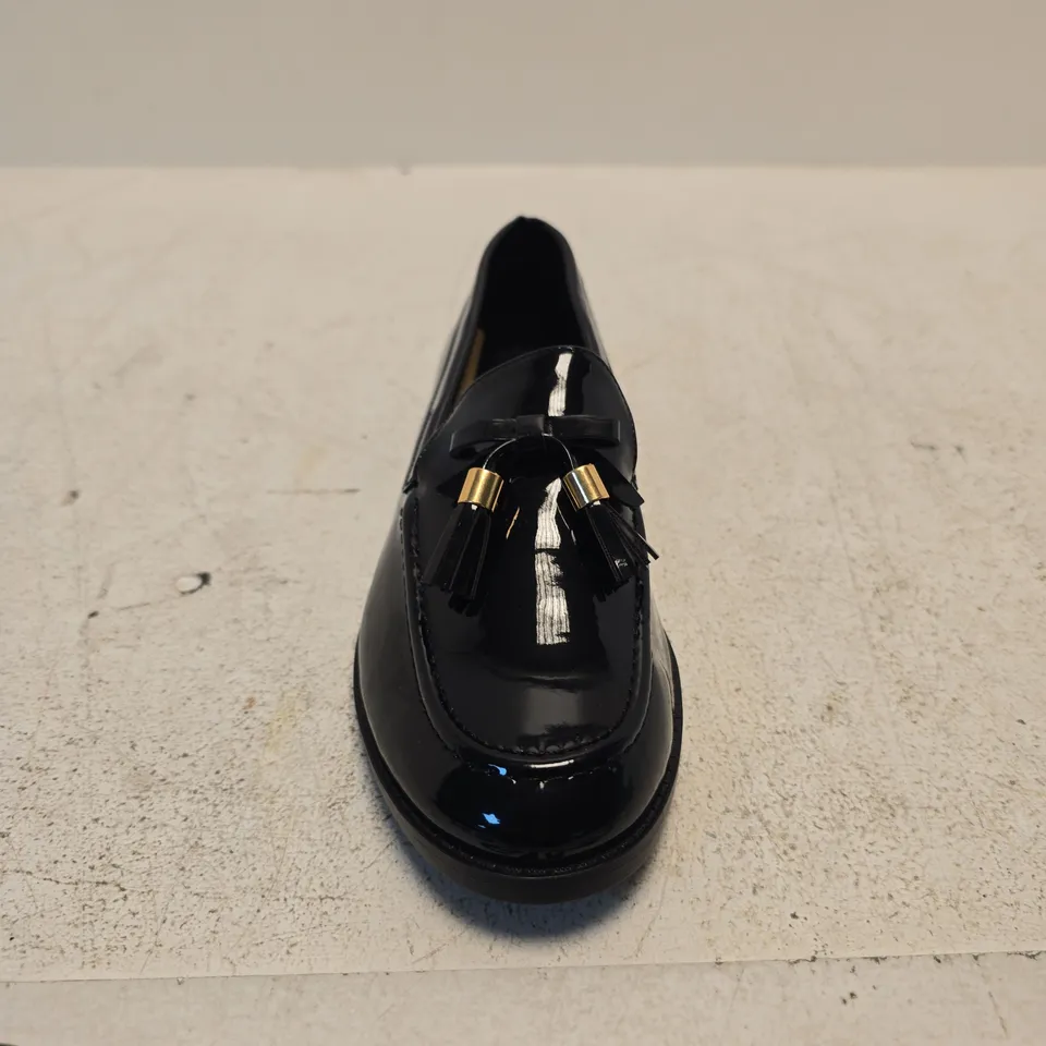 RIVER ISLAND BLACK PATENT TASSEL LOAFERS – UK 4