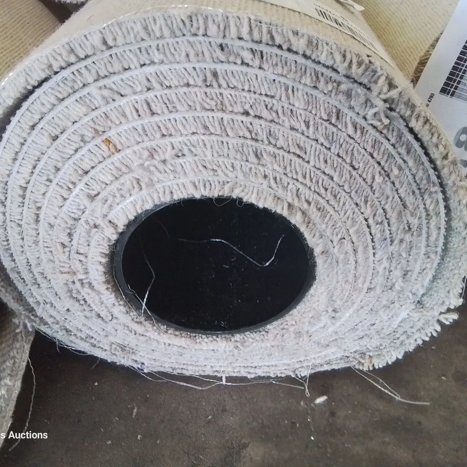 ROLL OF QUALITY DIMENSIONS HEATHERS 500Z CARPET APPROXIMATELY 4M × 4.93M