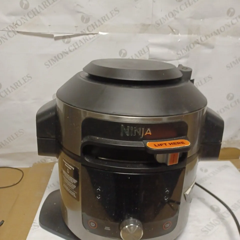 NINJA FOODI MAX SMARTLID MULTI-COOKER 