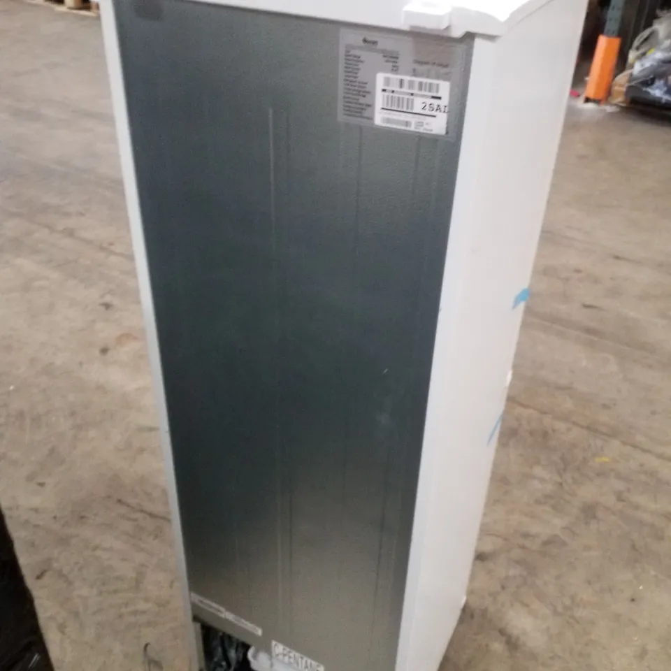 SWAN SR15690W 48CM WIDE, 144CM HIGH, 50/50 SPLIT COMPACT FRIDGE FREEZER - WHITE