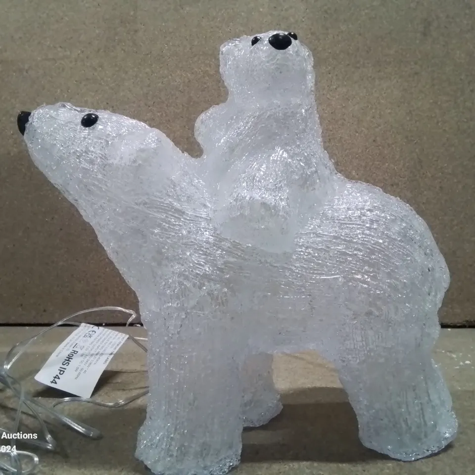 ACRYLIC MUMMY AND BABY POLAR BEAR OUTDOOR RRP £35.99