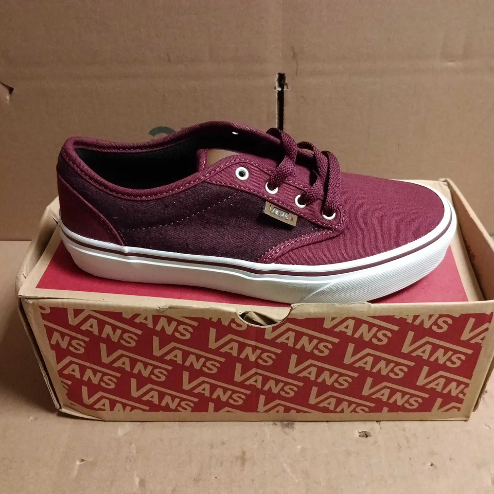 BOXED PAIR OF VANS ATWOOD BURGUNDY/WHITE SNEAKERS – WOMEN'S UK 3 