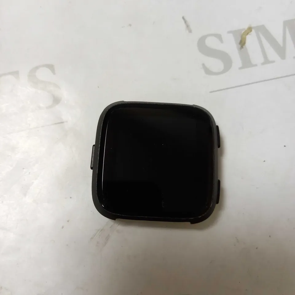 FITBIT VERSA HEALTH AND FITNESS SMARTWATCH