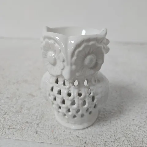 BOX OF APPROXIMATELY 4 X J&CO CERAMIC OWL OIL BURNER – WHITE GLAZE