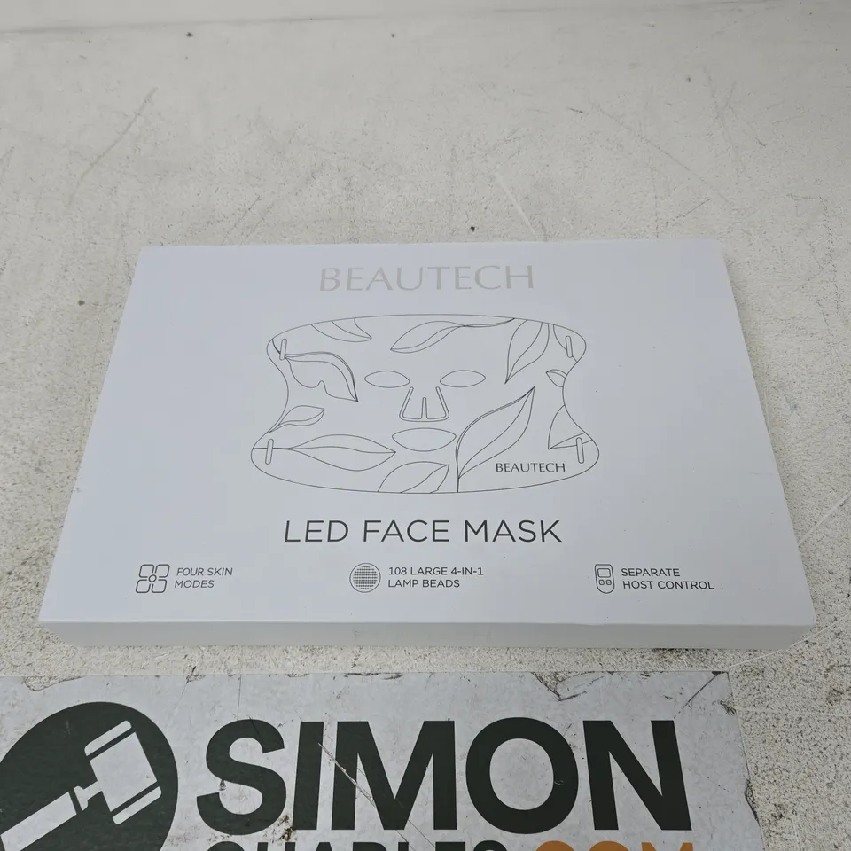 BEAUTECH LED FACE MASK – WHITE WITH LEAF PATTERN (BOXED)