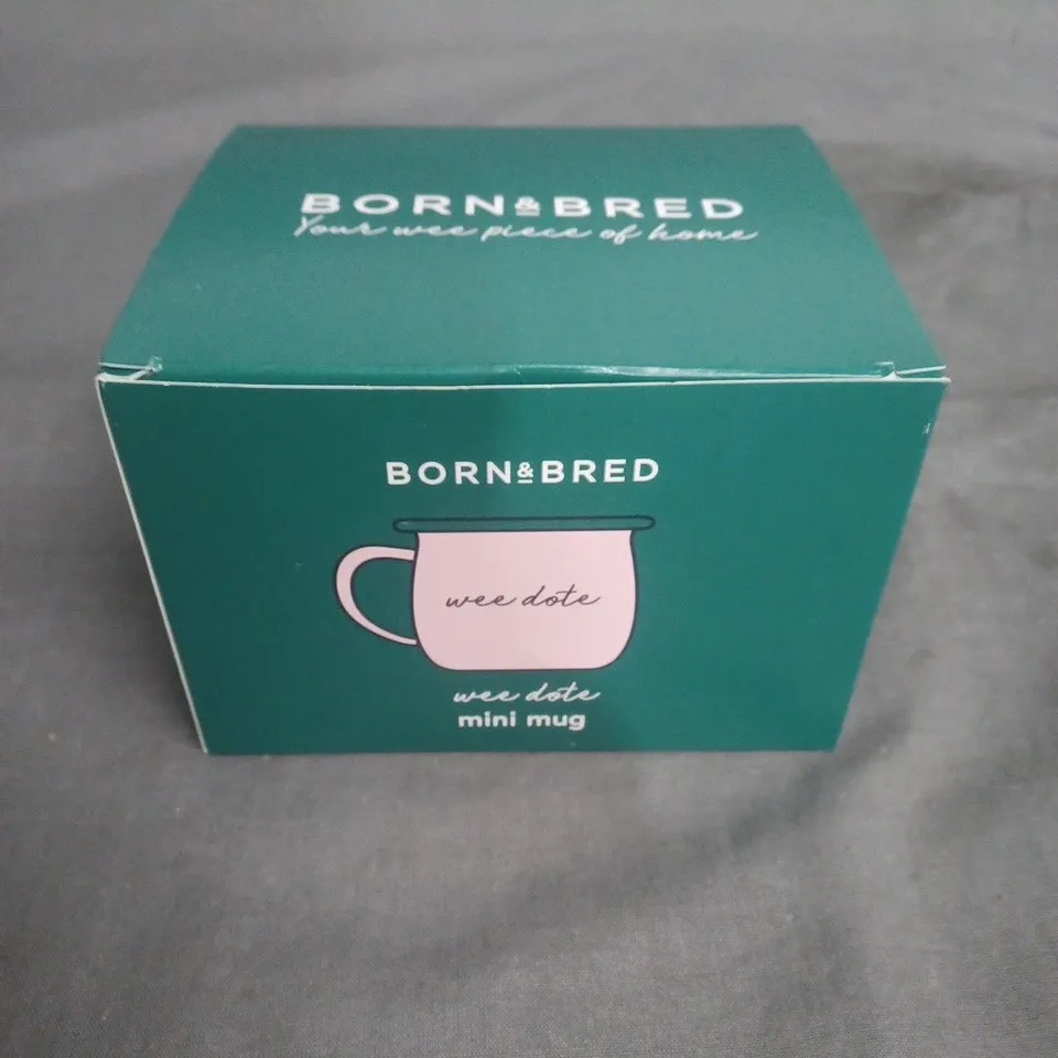 APPROXIMATELY 12 ASSORTED HOUSEHOLD ITEMS INCLUDING MINI MUG , PADLOCK AND THERMAL LABEL