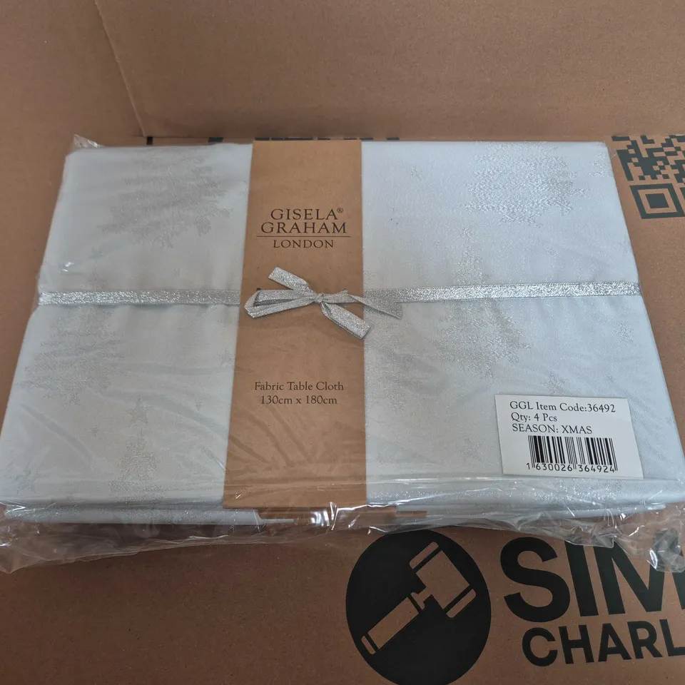 SET OF 4 GISELA GRAHAM LONDON CHRISTMAS FABRIC TABLE CLOTH 130 X 180 CM