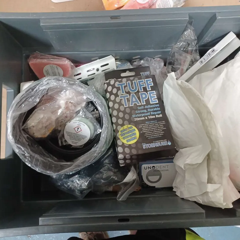 BOX OF ASSORTED HOUSE HOLD ITEMS TO INCLUDE TELE PHONE - WAX MELTS - JEWELRY STORAGE BOX