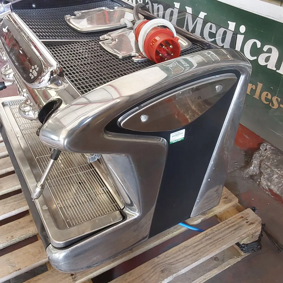 FAEMA EMBLEMA 2 GROUP COMMERCIAL COFFEE ESPRESSO MACHINE 