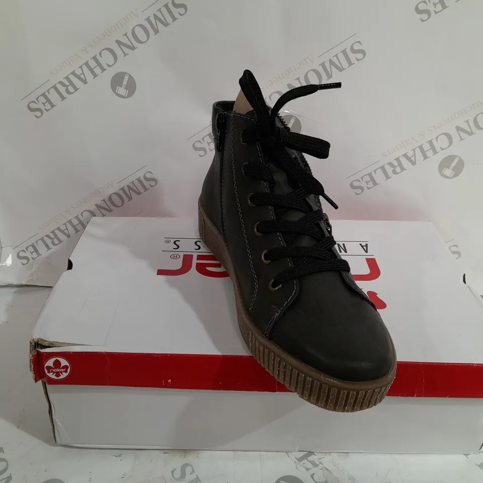 BOXED RIEKER HI TOP CUFFED TRAINERS, KHAKI - SIZE 5