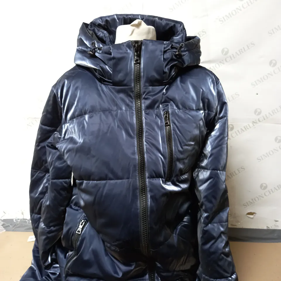 NUAGE LIQUID SHINE 3/4 COAT WITH SIDE ZIPPERS & HOOD BLUE EXTRA LARGE